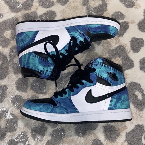 Tie Dye Jordan 1 - Picture 4 of 4
